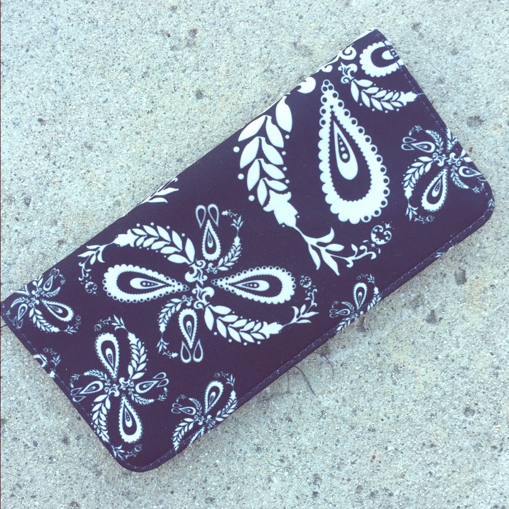 Tucker Paisley black and white envelope clutch